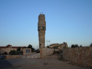 מגדל ברכת המים בהר אחירם