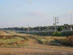 מבט על קטע כביש 1 מתוך עמק איילון