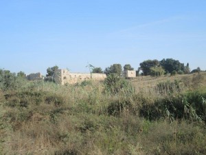 מבט מדרום על מבצר אפק מכיוון כביש ראש העין פתח תקווה.